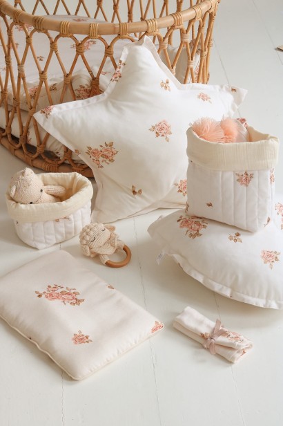 pillow star rose garden samiboo.jpeg